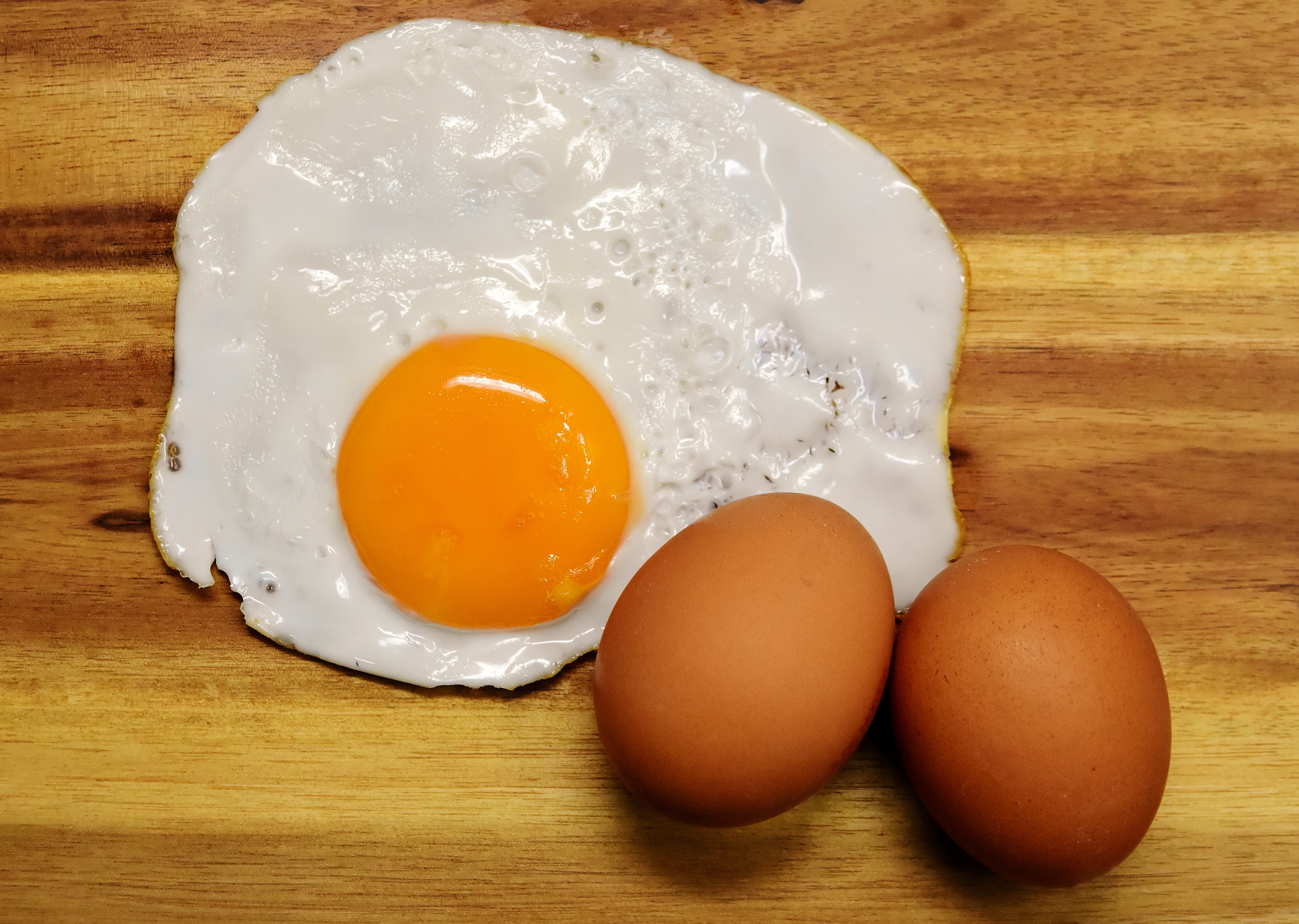 5 причини да ядем и жълтъка на яйцето