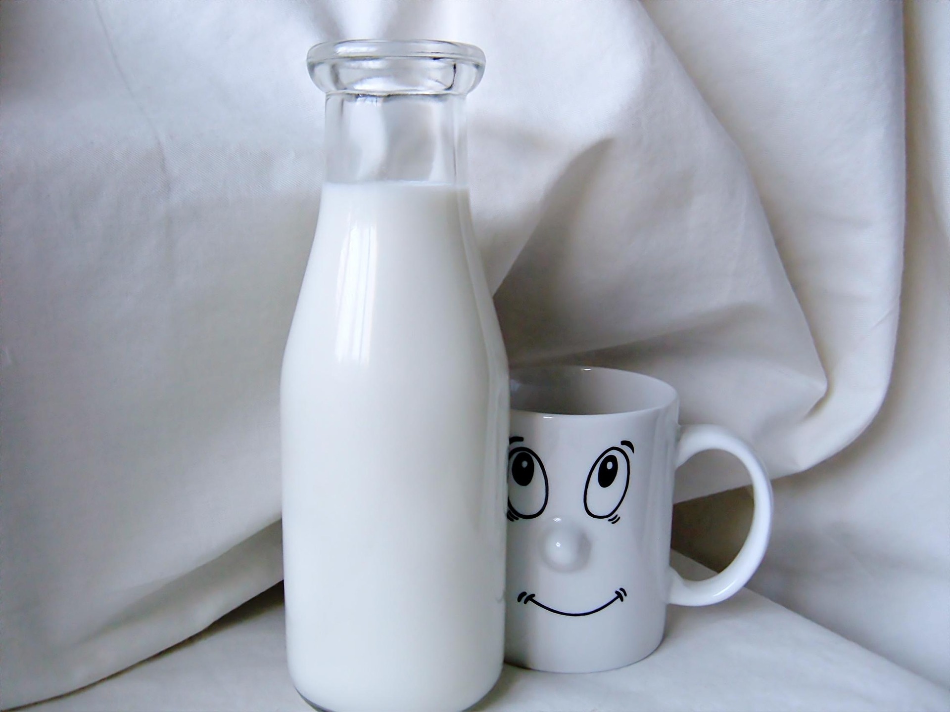 Чаша мляко