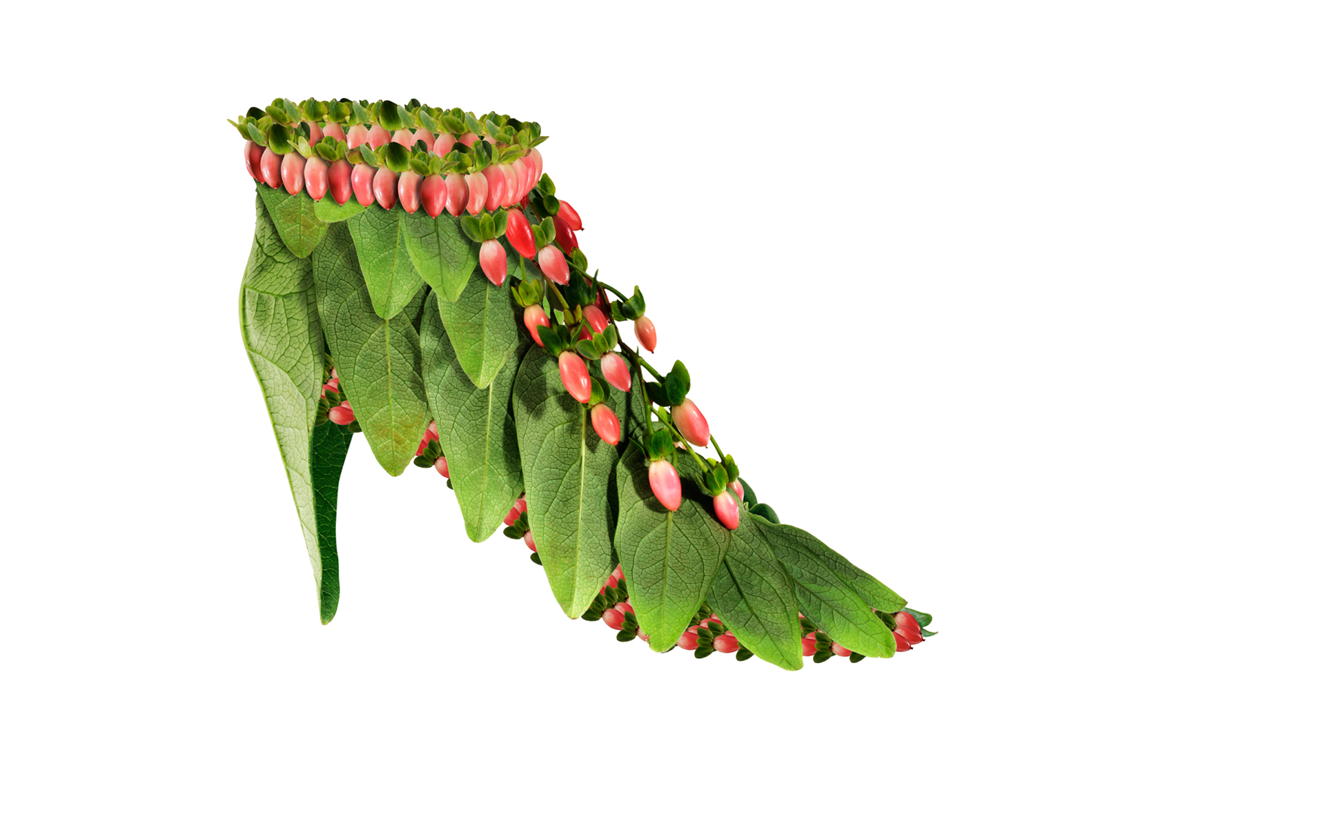 Авангардни обувки от цветя