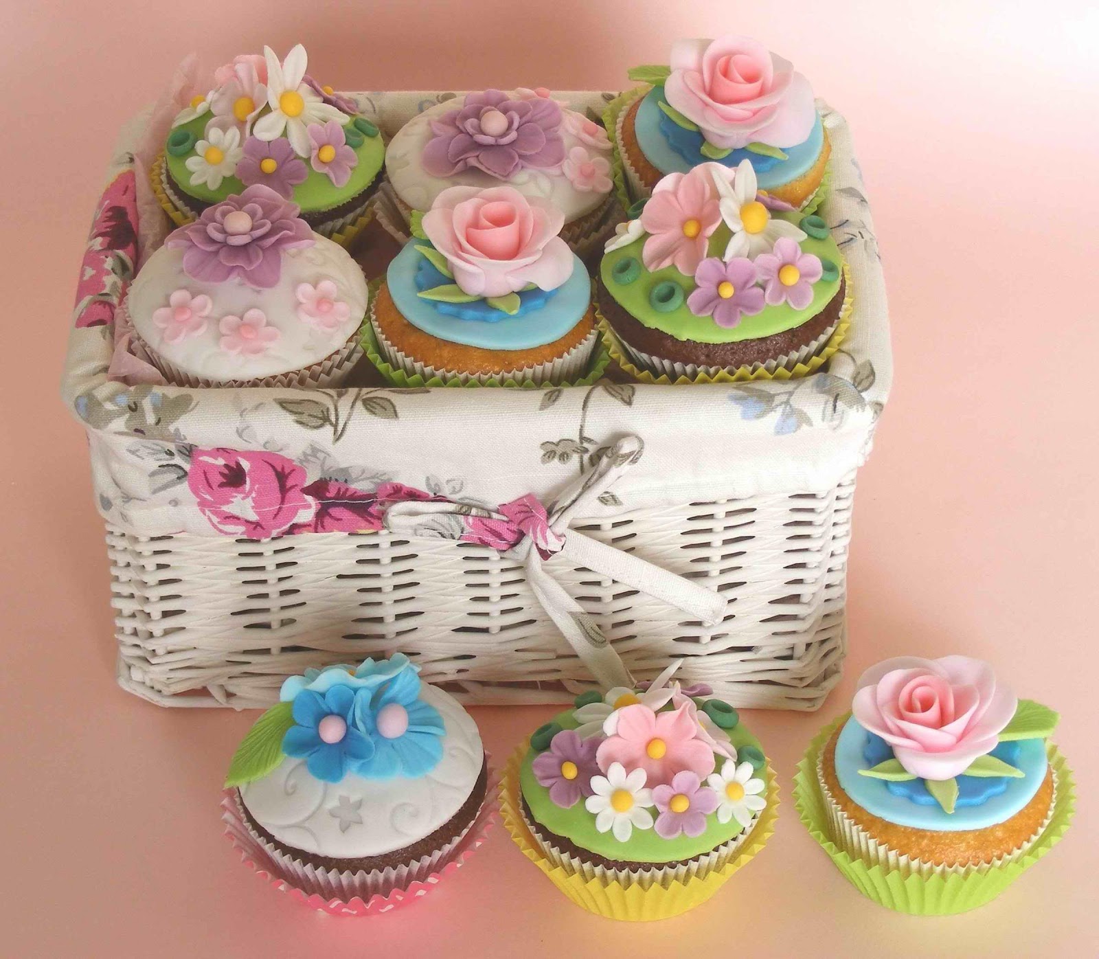Сладко хоби (II част) - красиво декорирани кексчета