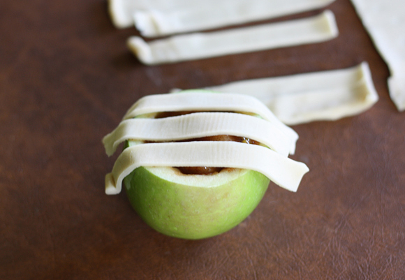 Ябълков пай в ябълка (стъпка по стъпка)