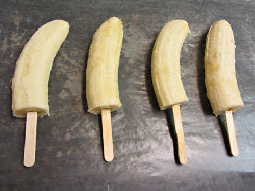 Лесен десерт: замразени банани с шоколад (стъпка по стъпка)