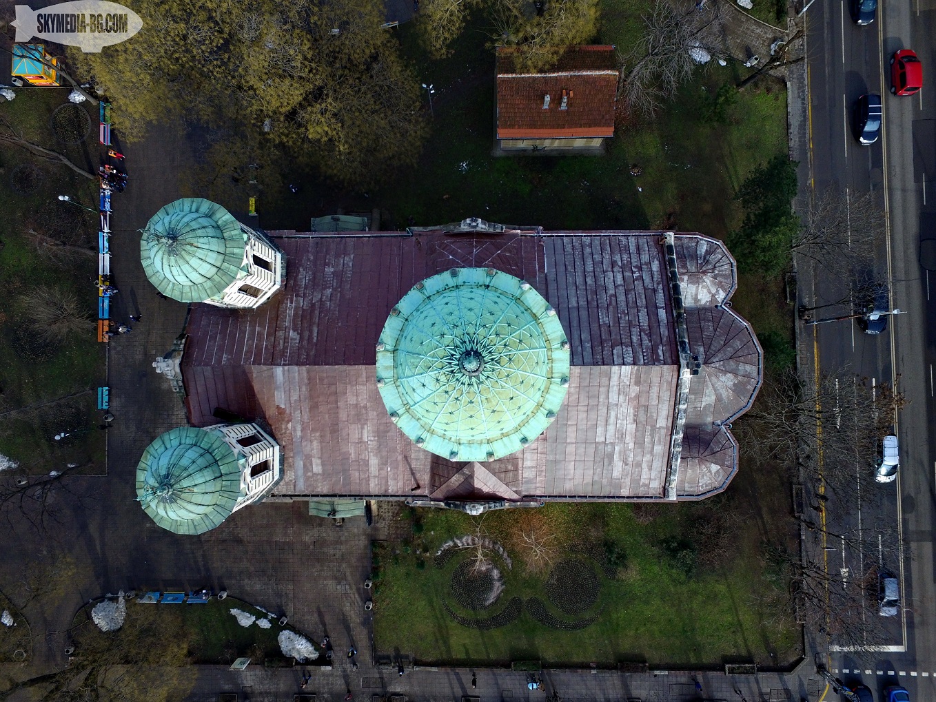 Уникални снимки: 16 софийски храма отгоре