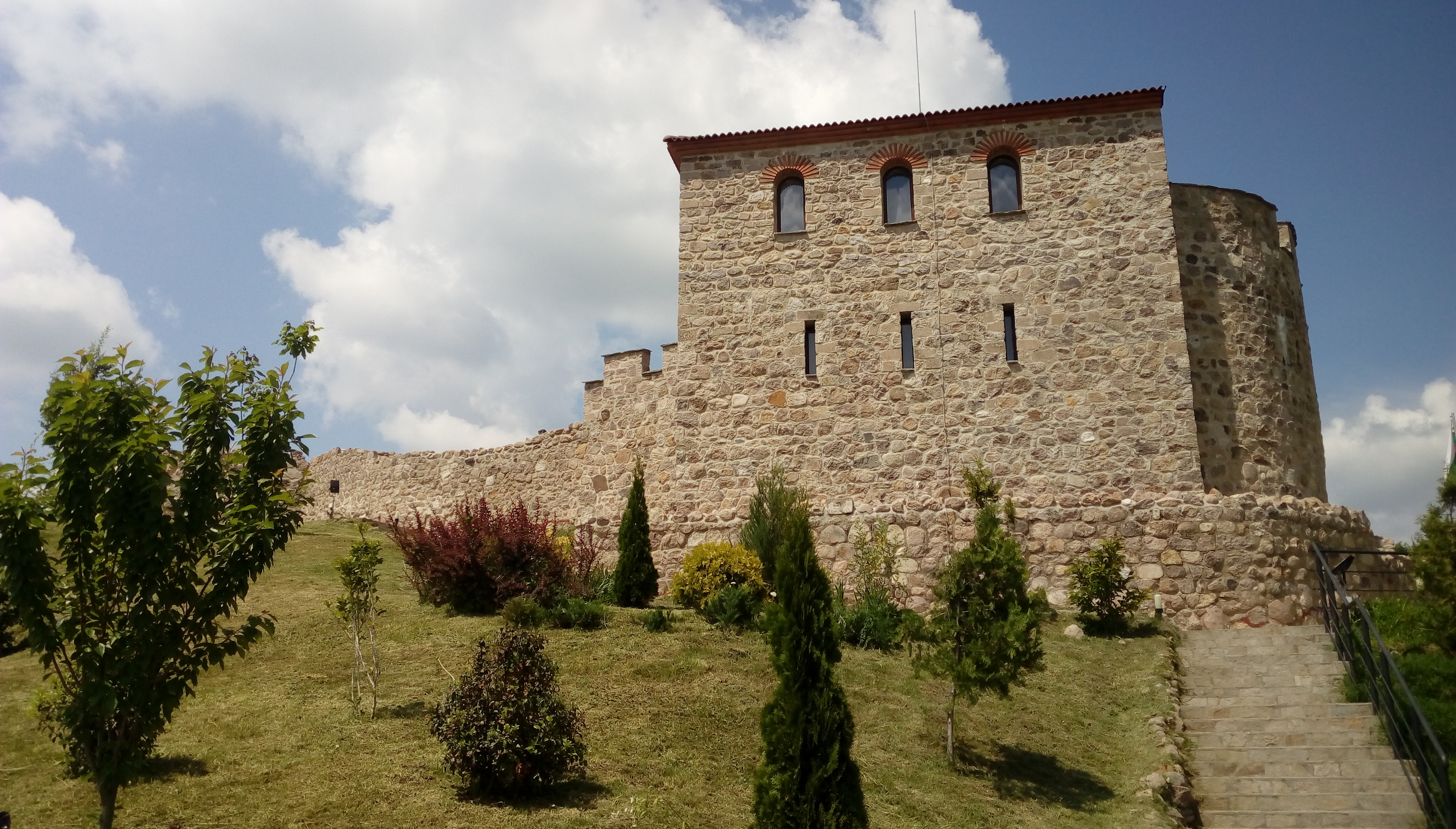 Крепостта Перистера - скритата перла на България