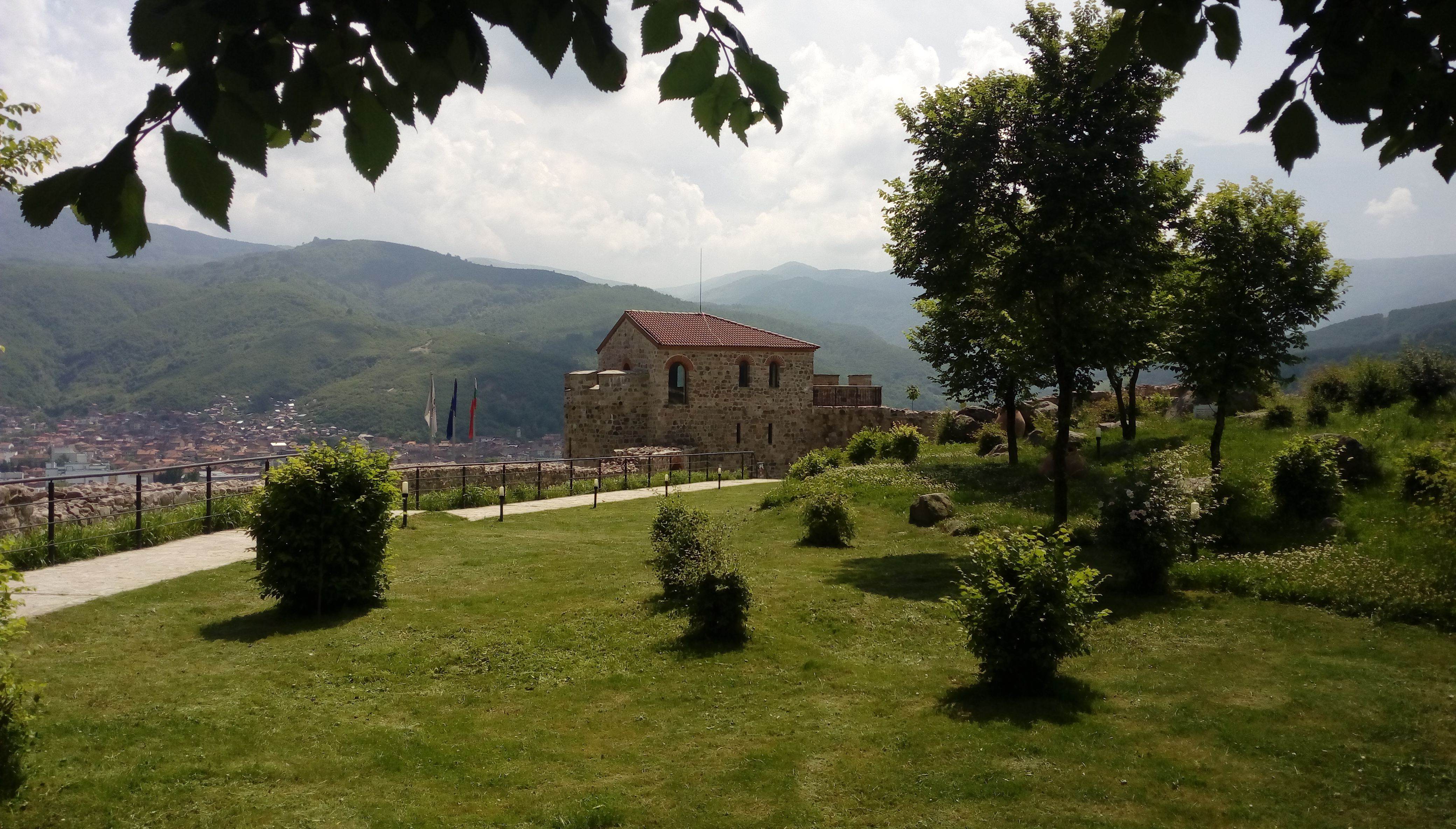 Крепостта Перистера - скритата перла на България