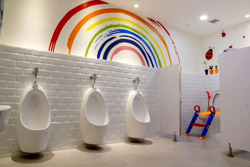 Детските тоалетни може да изглеждат и така!