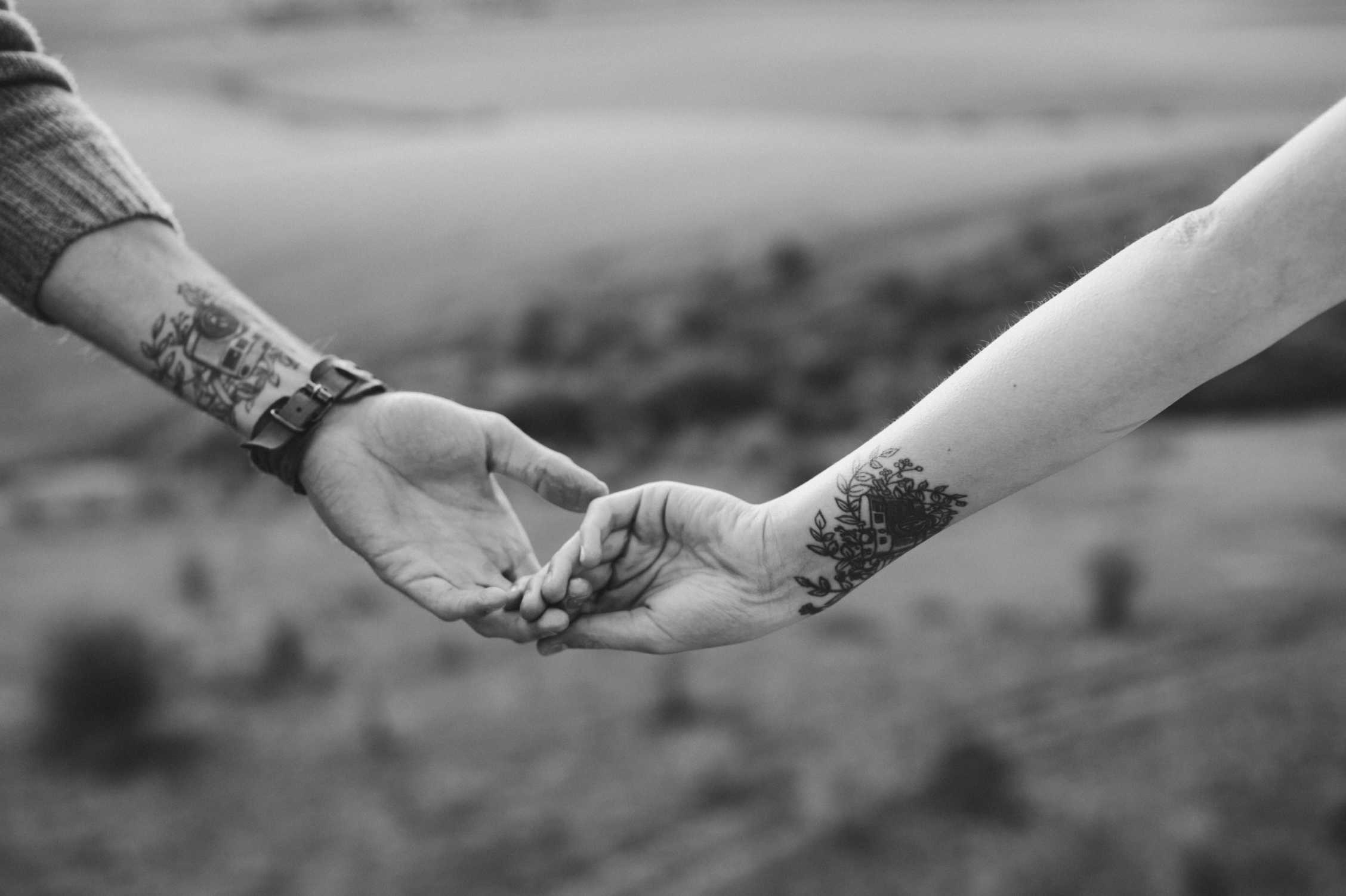 Разнообразни татуировки на ръцете за мъже и жени