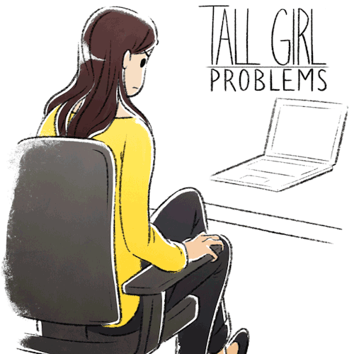 Ежедневните проблеми на високите жени в анимирани илюстрации