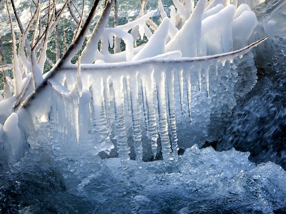 Ледени природни скулптури, които изглеждат като изкуство