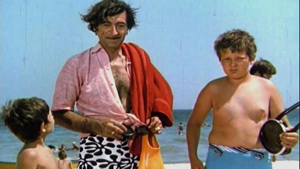 15 култови реплики от филма "С деца на море"