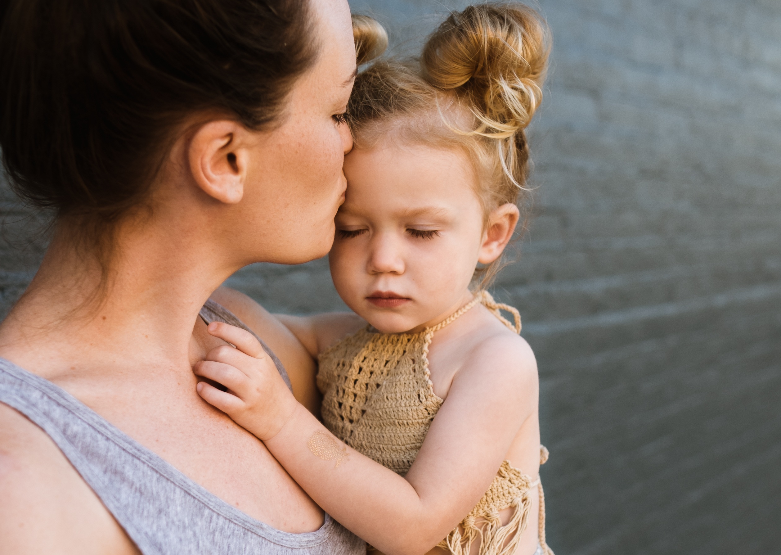 Нежеланите дъщери на необичащи майки: 7 общи признака