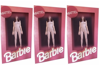 Барби е кукла. Барби не е човек!