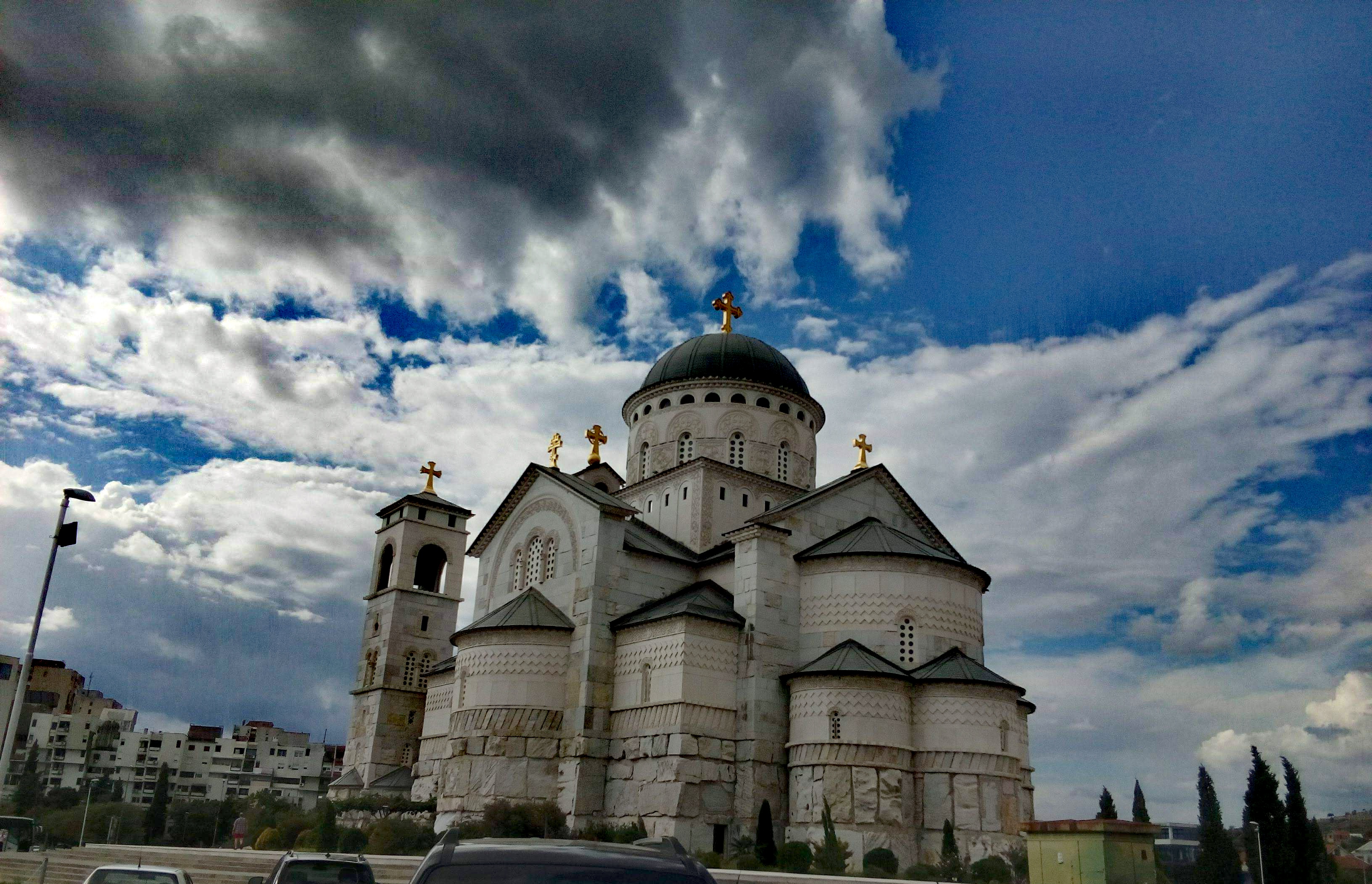 Черна гора - приказни гледки и безкрайни върхове