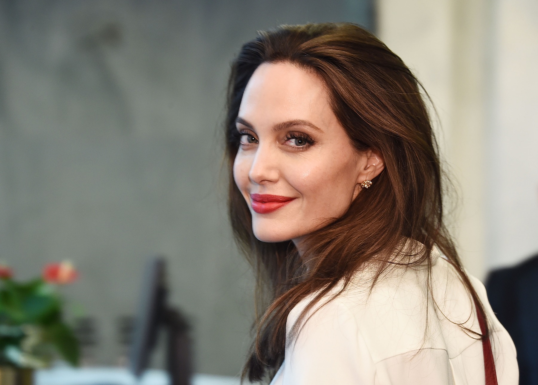 Говори добрият пример - Анджелина Джоли