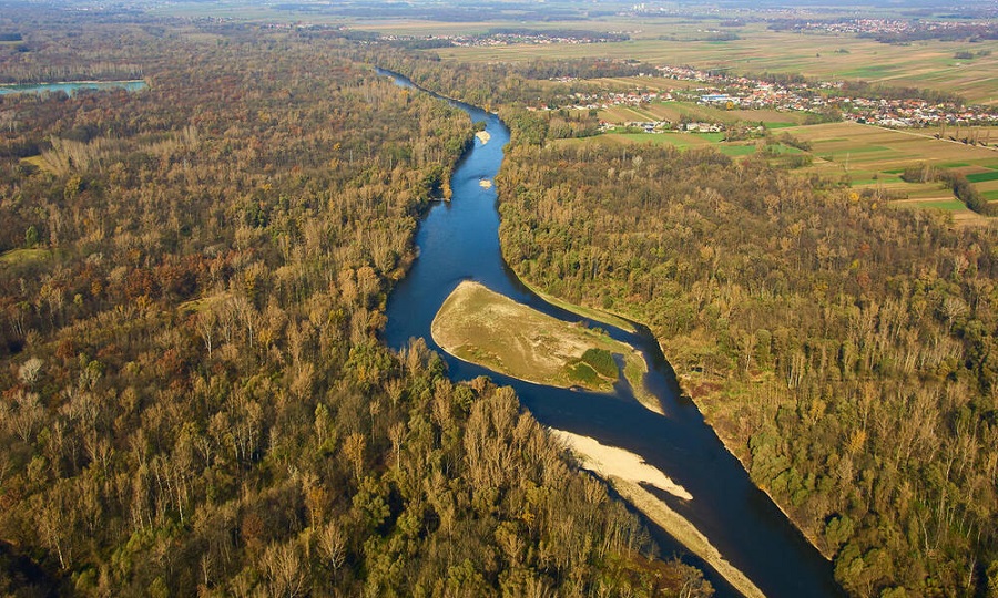 Проучване на WWF: Стотици хиляди километри реки са изложени на риск