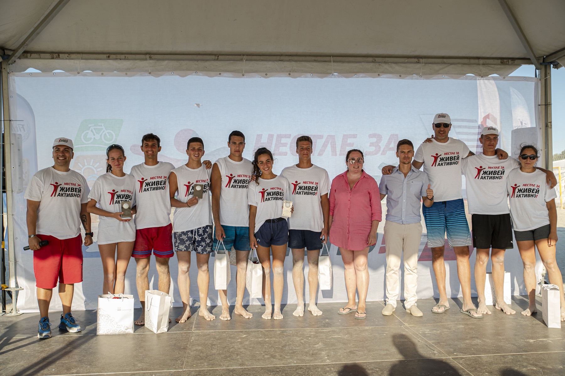 ''Нестле за Живей Активно на плажа!'' събра спортни легенди и обещаващи спортни таланти на плажа във Варна