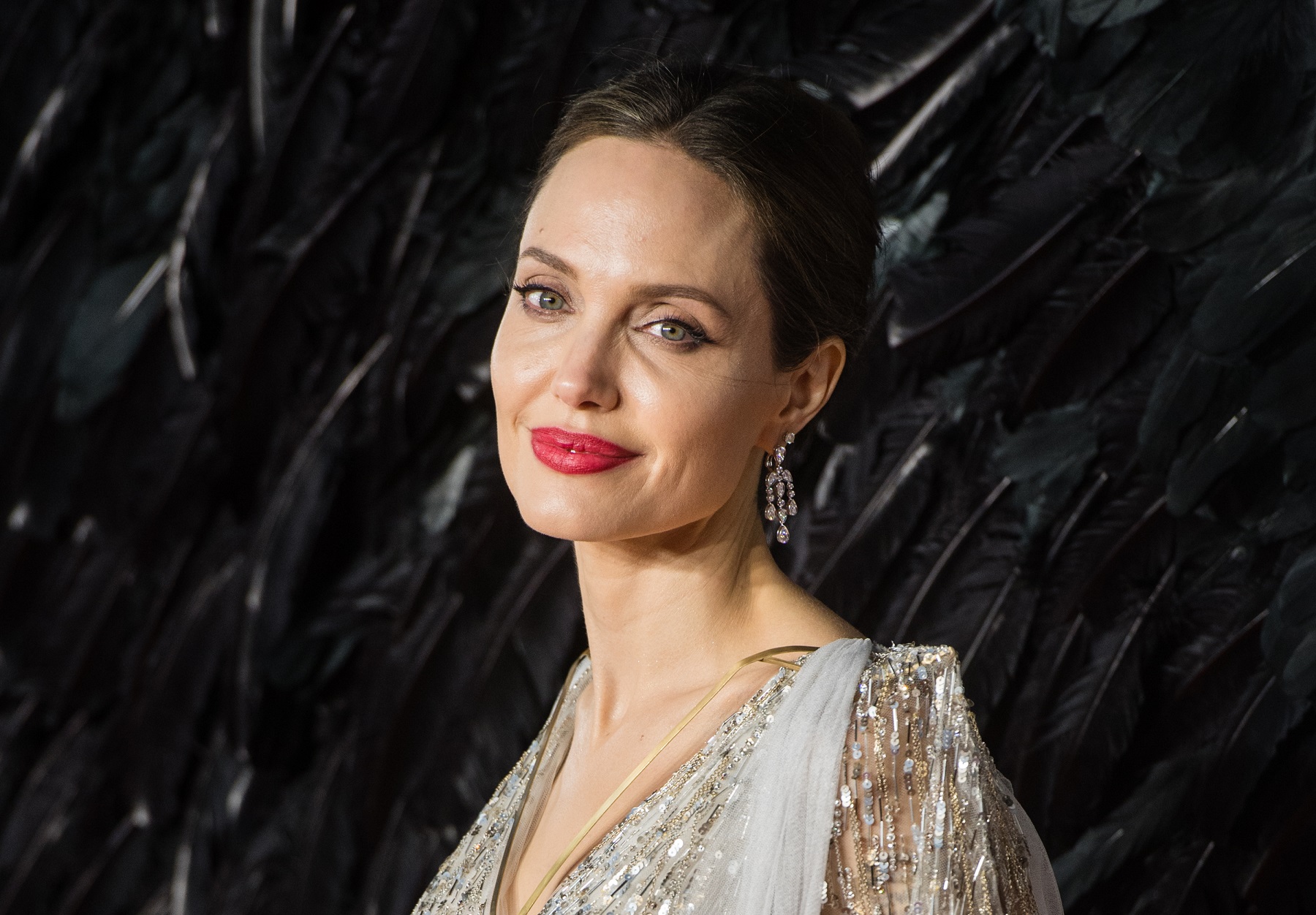 Анджелина Джоли с благородна постъпка към афганистанските бежанци