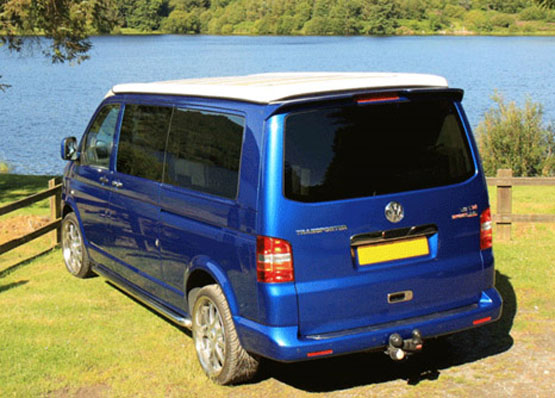 Кемперът DoubleBack T5 Transporter на VW