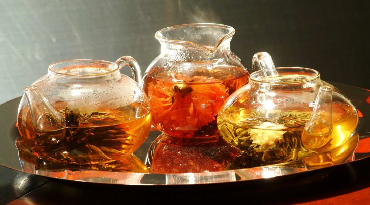 Цъфтящ чай или прясно сварен студен чай? Изберете сами!