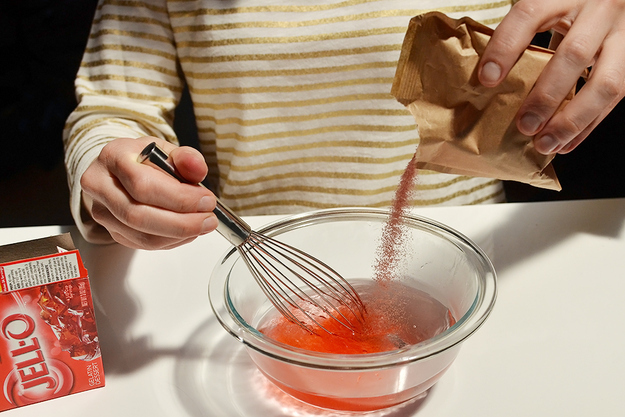 Как да си направим шот - ягодова маргарита (стъпка по стъпка в снимки)