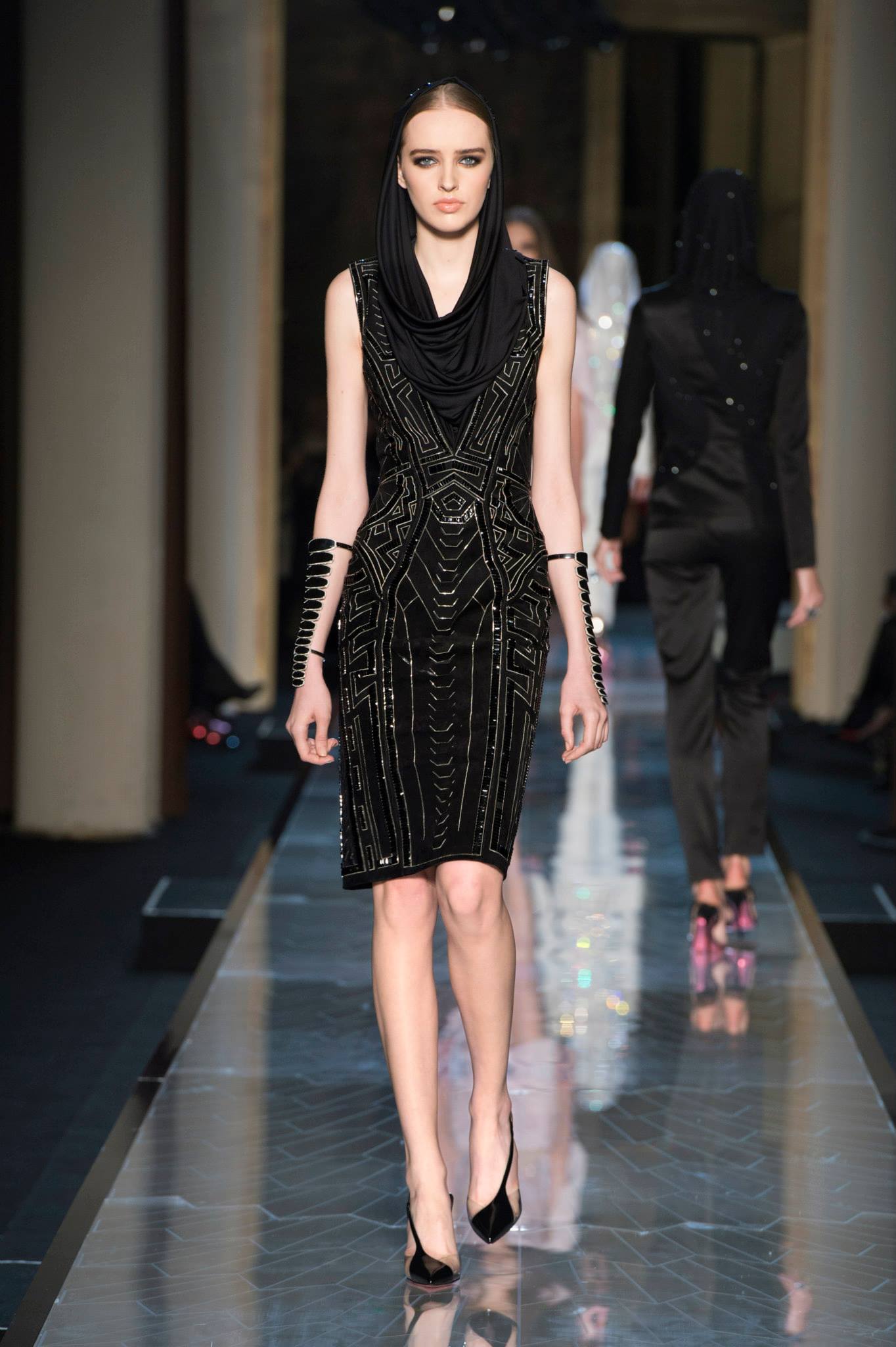 Съвременна богиня от Atelier Versace