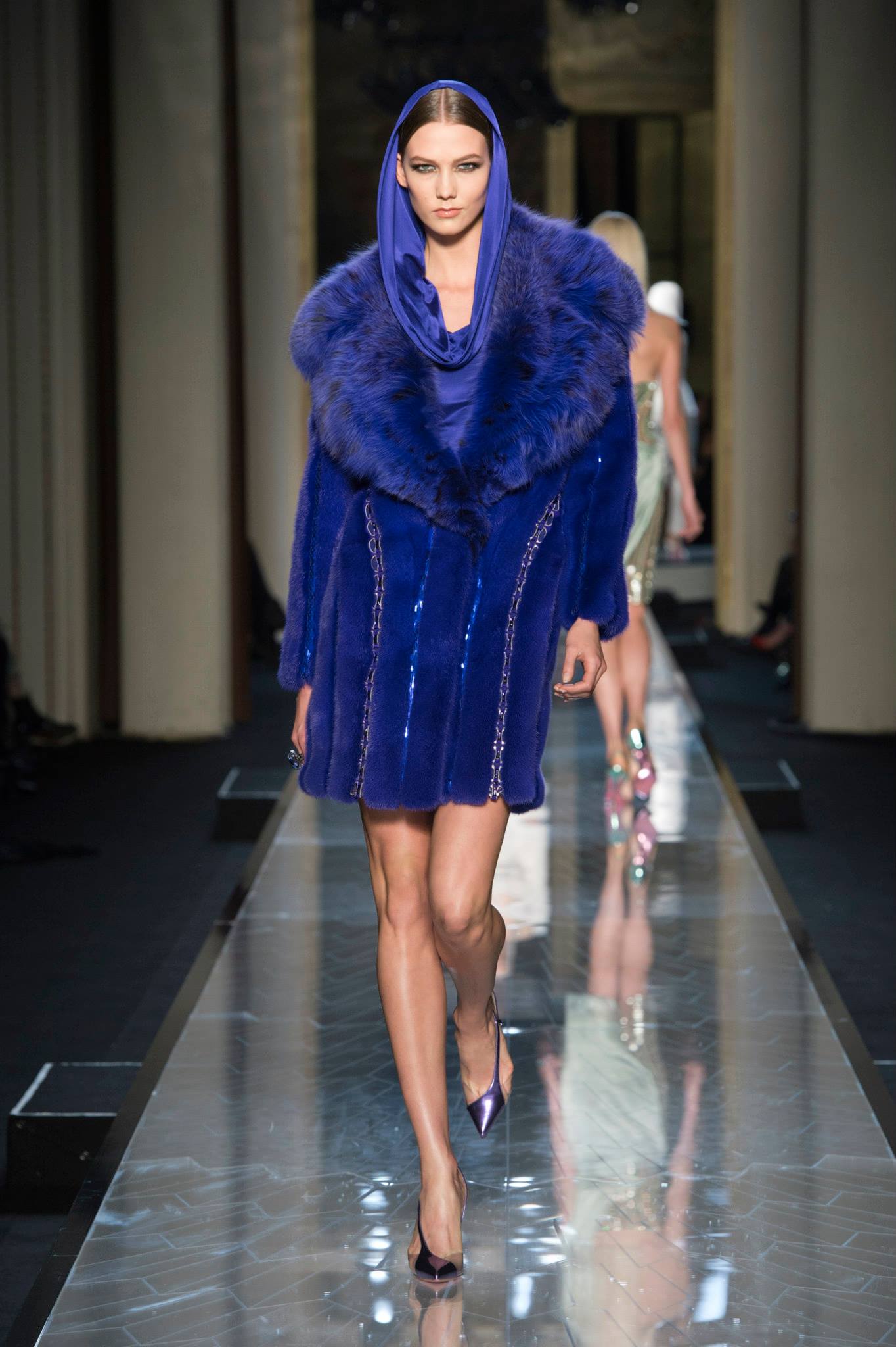 Съвременна богиня от Atelier Versace
