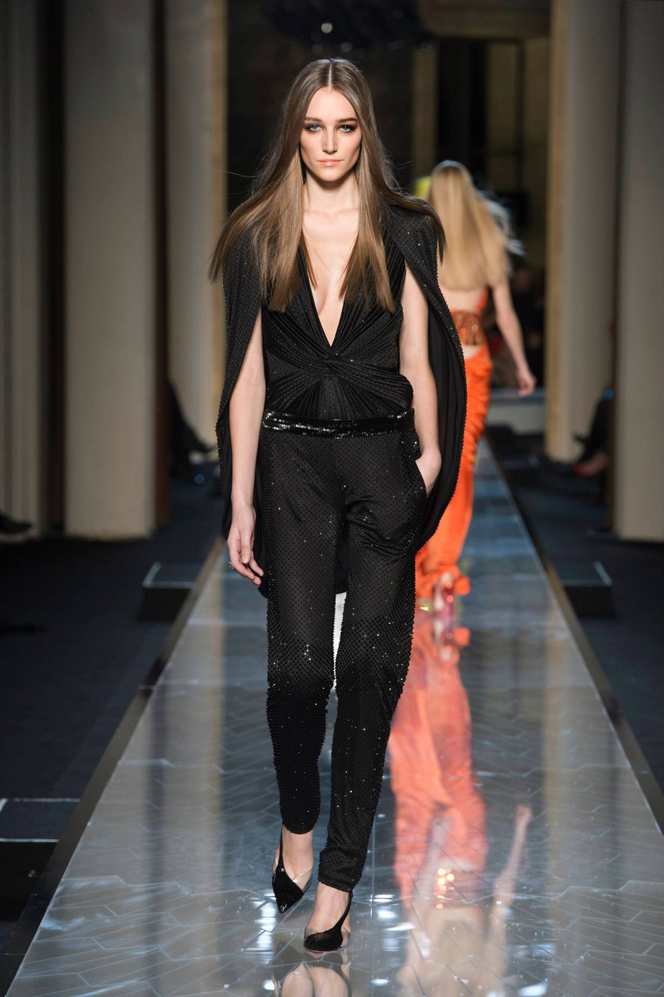 Съвременна богиня от Atelier Versace