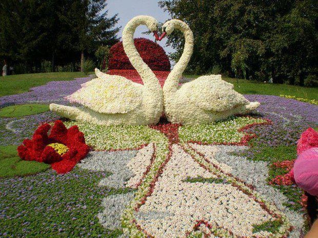 Гигантски скулптури от цветя