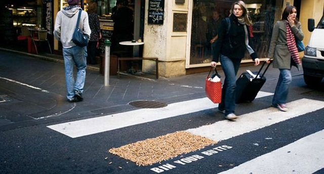 Креативни реклами на асфалта, които трудно остават незабелязани