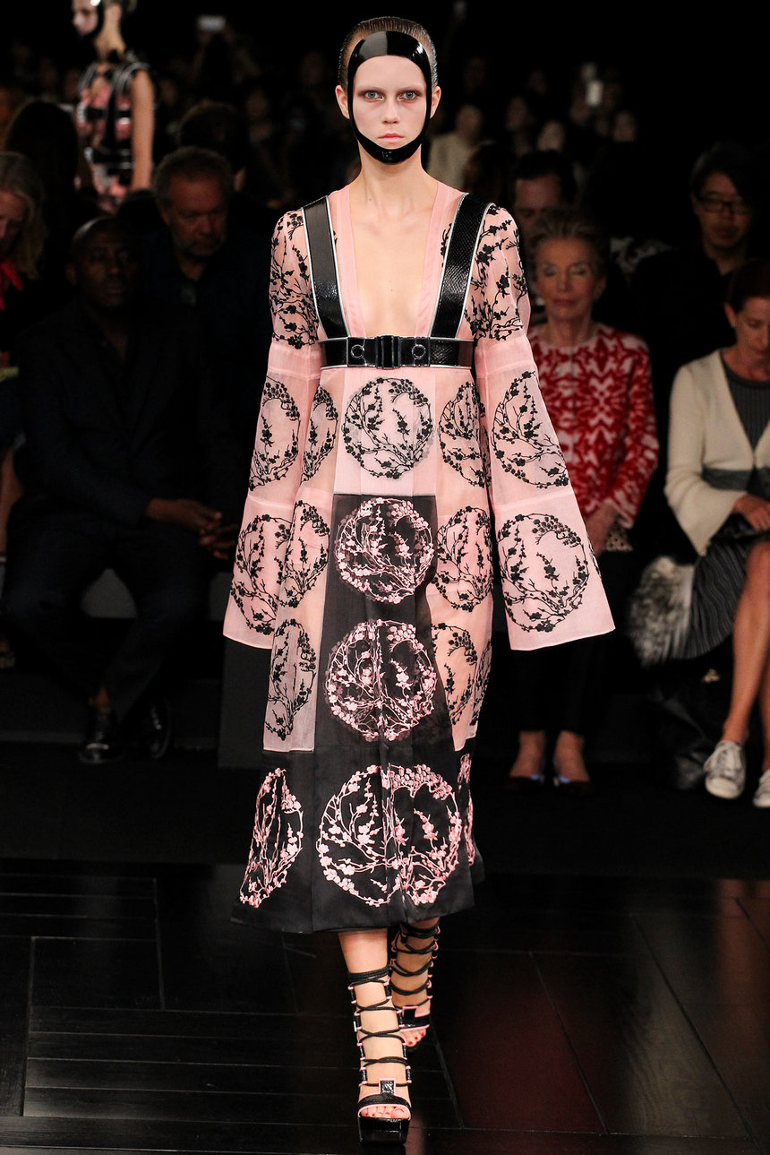Alexander McQueen - усещане за Изток
