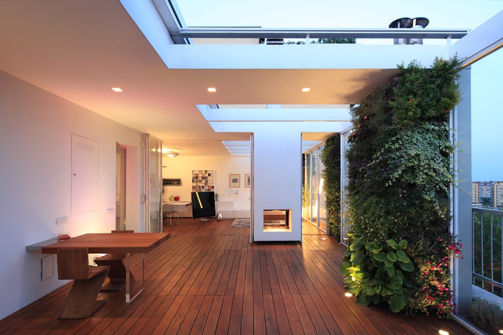Апартамент с джакузи и вертикална градина