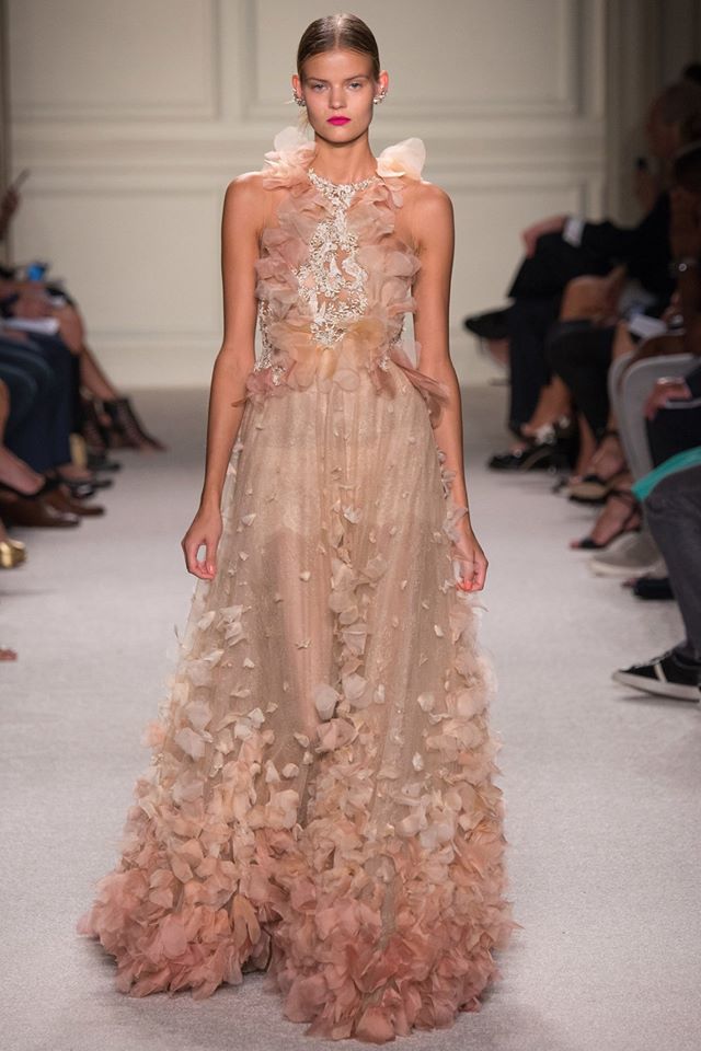 Класическа елегантност от Marchesa