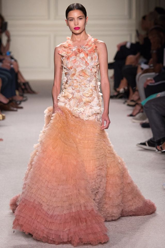 Класическа елегантност от Marchesa