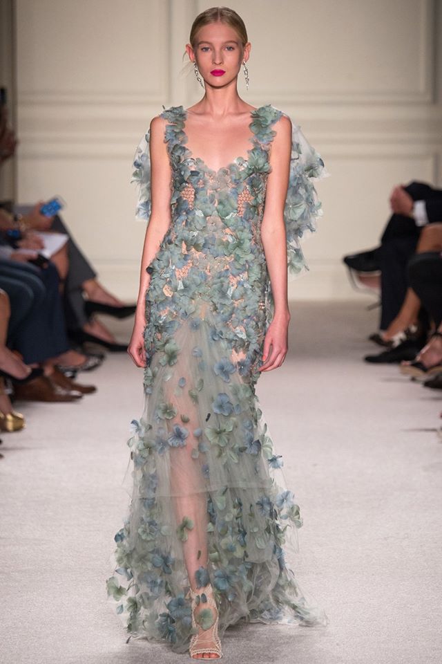Класическа елегантност от Marchesa