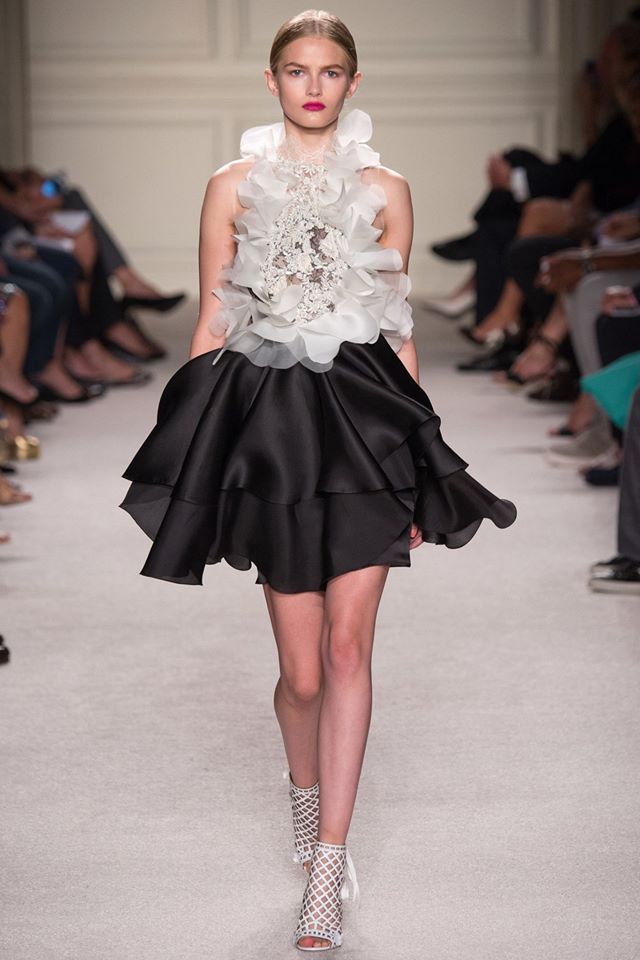 Класическа елегантност от Marchesa