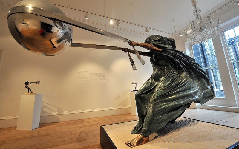 Невероятните скулптури на Лоренцо Куин