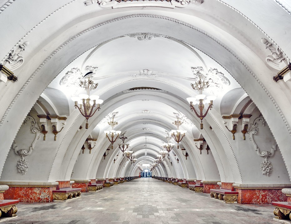 Пищната архитектура на метростанциите в Русия