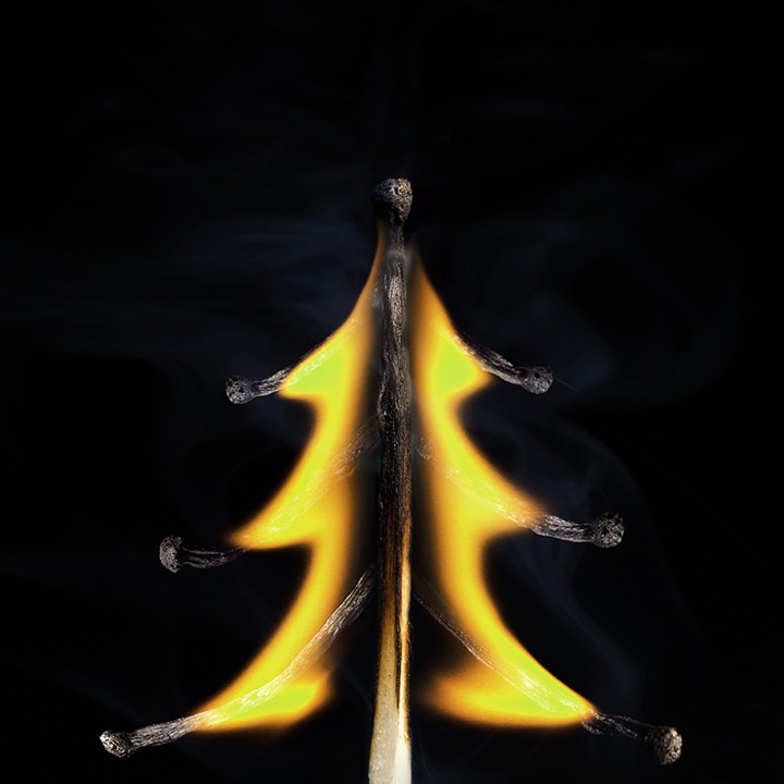 Фантастично изкуство от горящи кибритени клечки