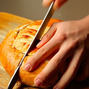 Изкушаващ сандвич с телешки стек (стъпка по стъпка)