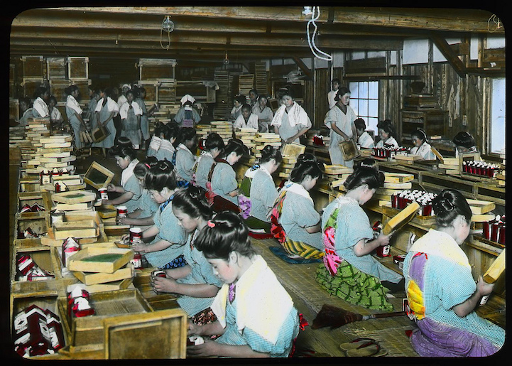 Снимки от началото на ХХ век показват етапите на производство на чай в Япония