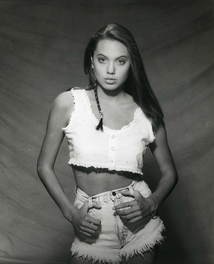 Първата фотосесия на 15-годишната Анджелина Джоли