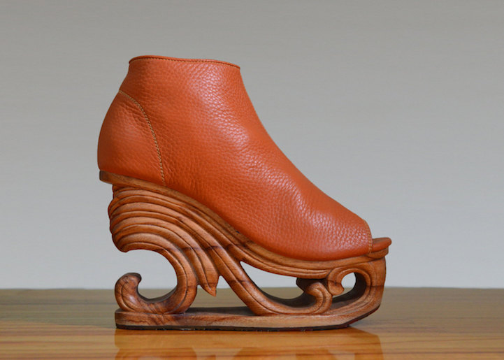 Дърворезбата като част от кожени обувки