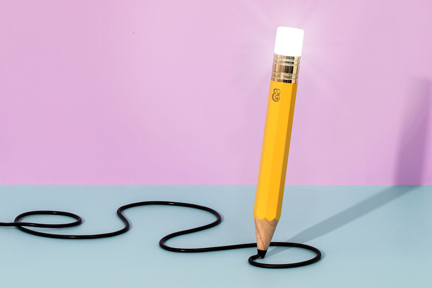 Уникална лампа във формата на молив