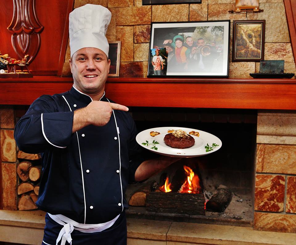 10 причини да посетите сръбския ресторант "Котилото" в София