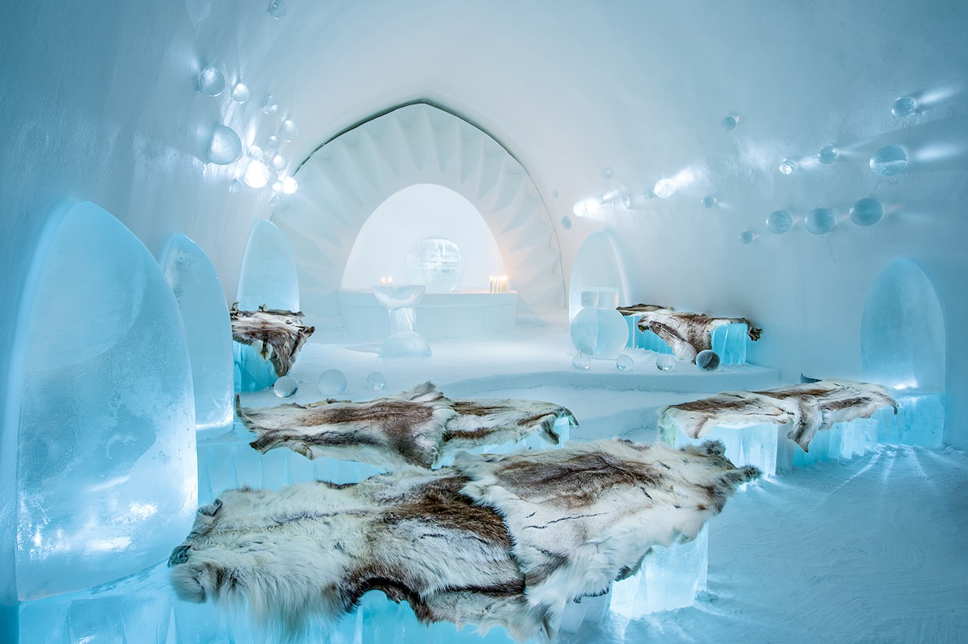 Уникален леден хотел, който работи целогодишно