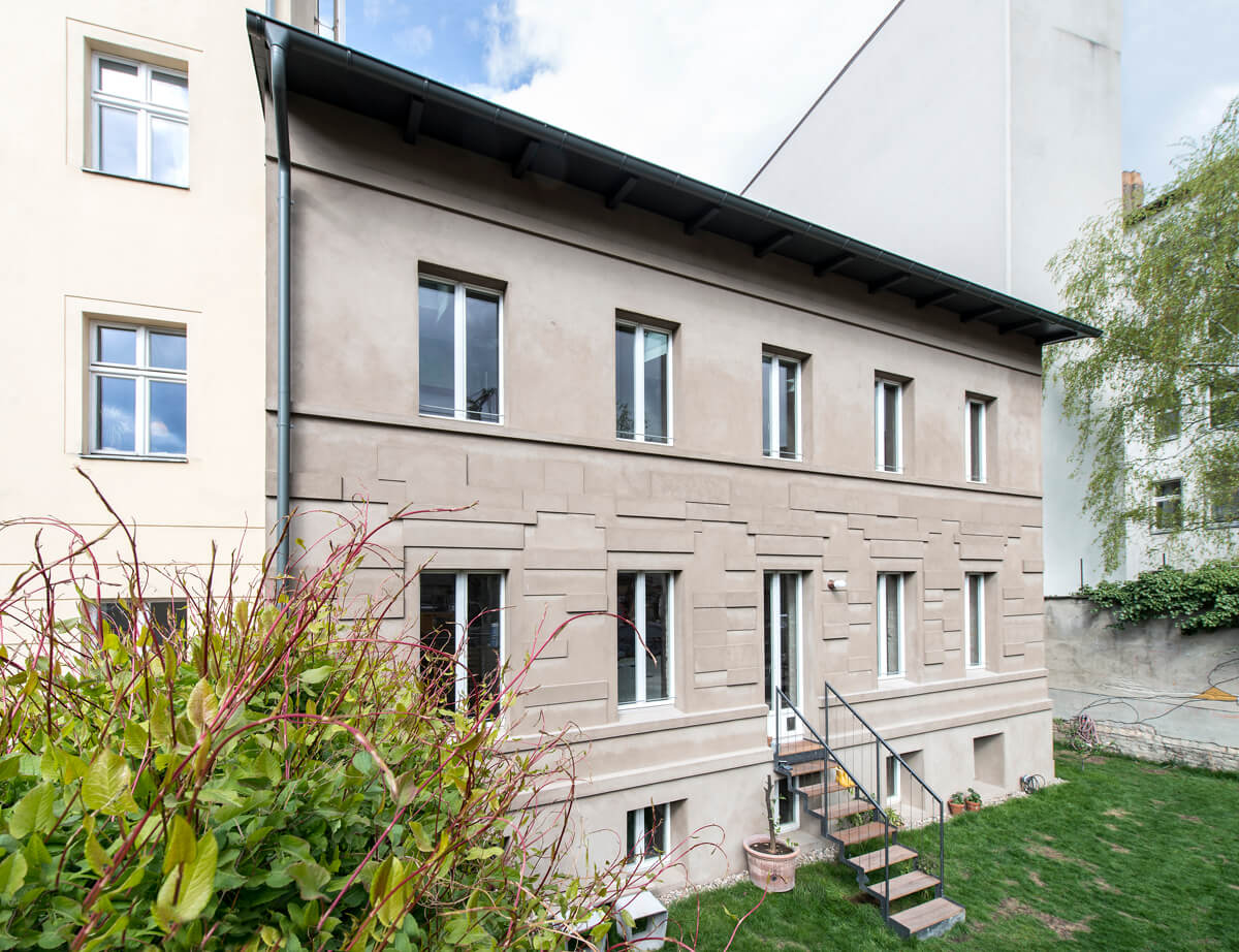 Модерен апартамент в историческа сграда в Берлин
