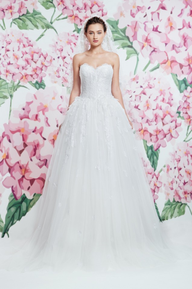 Булките на Georges Hobeika за 2017 г.