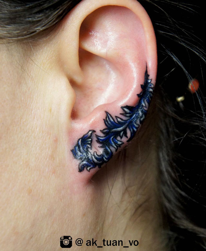 Татуировка върху ухото - най-новата модна мания