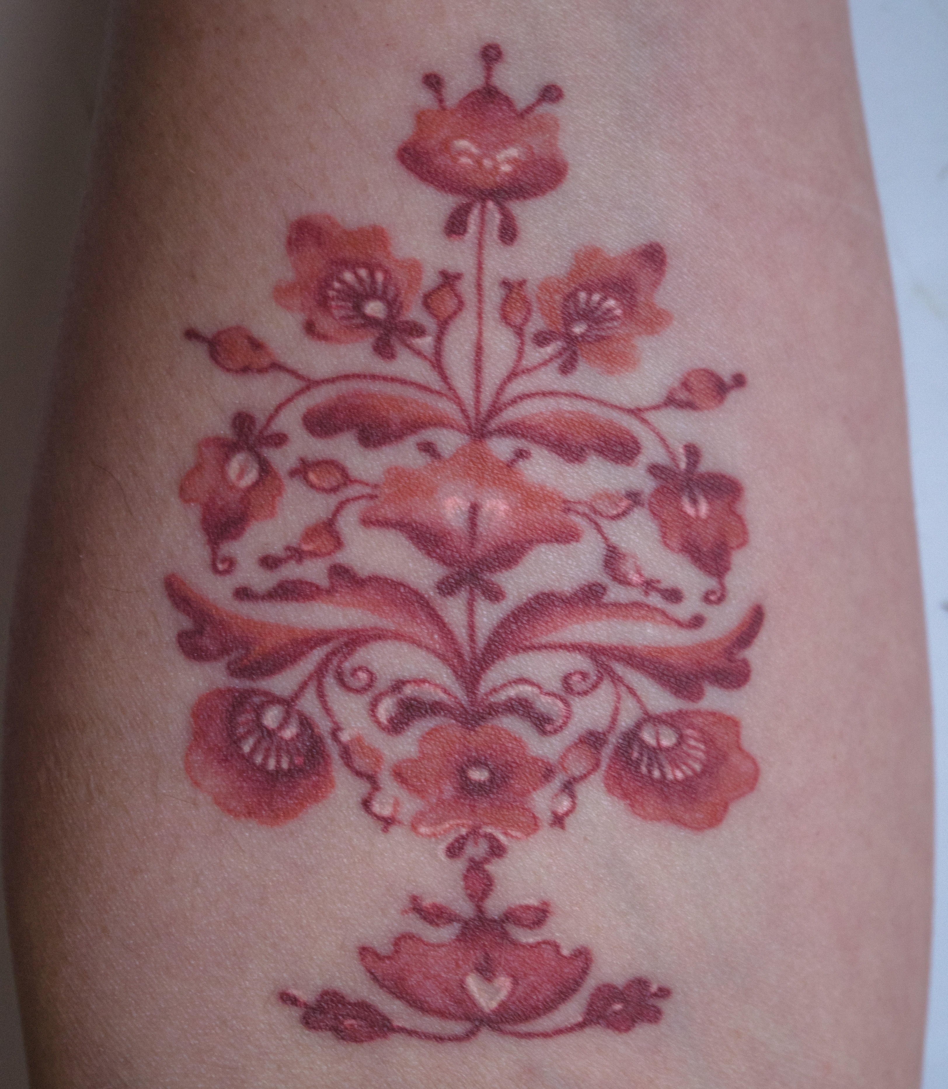 Татуировки шевици - бродерия върху кожата