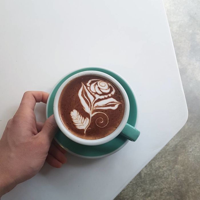 Изключително добри рисунки върху кафе